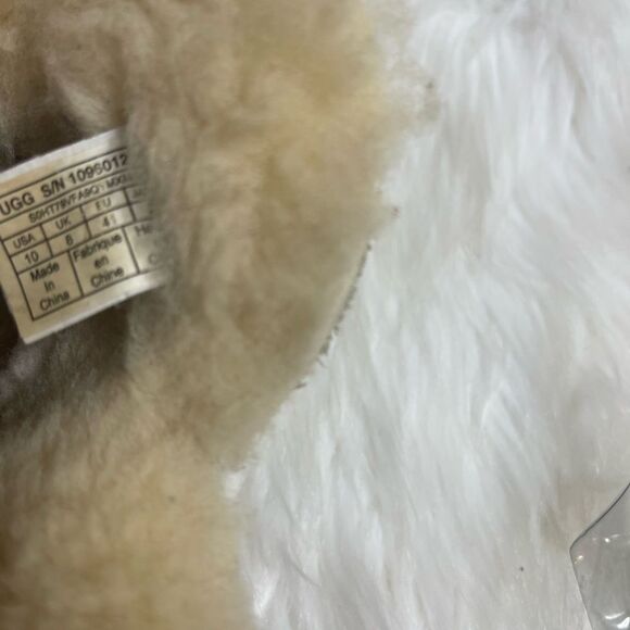 Ugg Mini Sequin Bow Bootie Gold Leather wool lining size10 - Picture 8 of 10